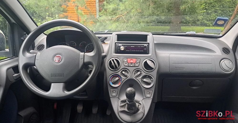 2010' Fiat Panda photo #1