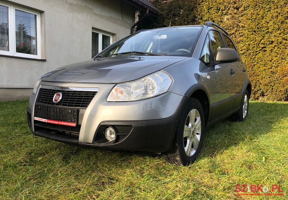 2009' Fiat Sedici photo #2