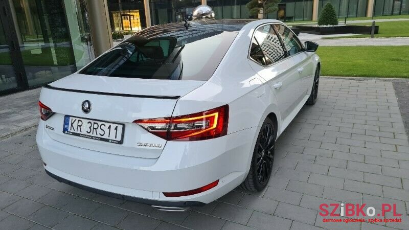 2016' Skoda Superb photo #2