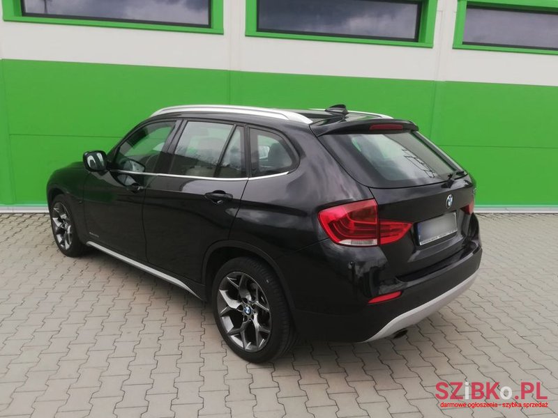 2011' BMW X1 Xdrive20D photo #2