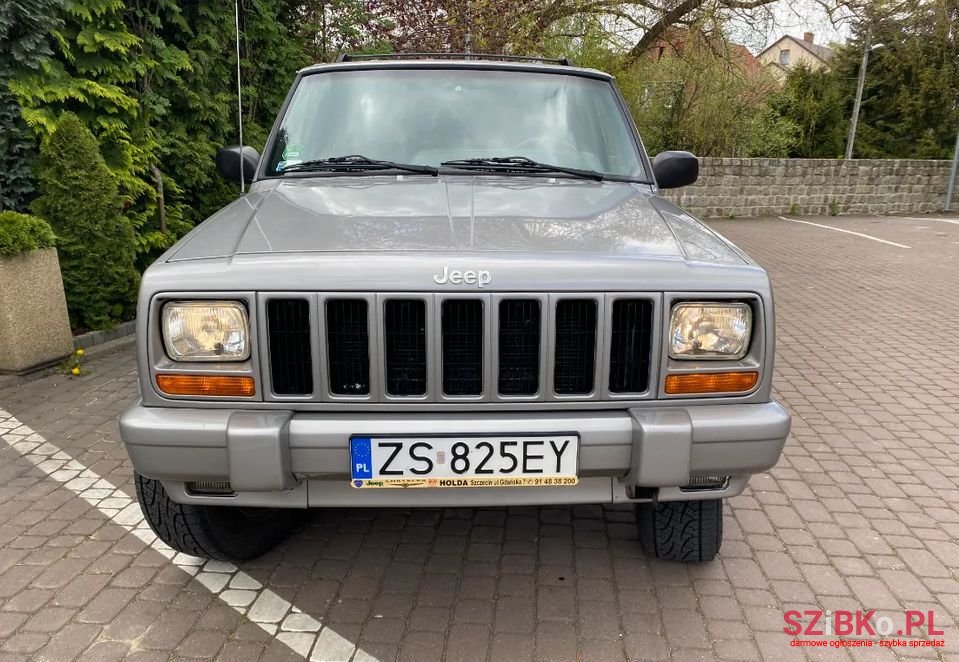 2001' Jeep Cherokee photo #3