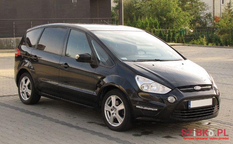 2011' Ford S-Max photo #1