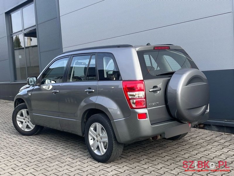 2009' Suzuki Grand Vitara 2.0 De Luxe photo #4
