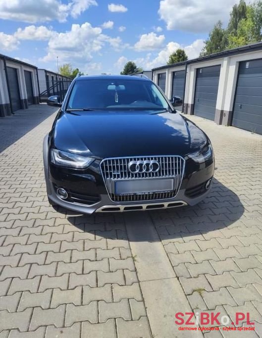 2012' Audi A4 photo #2