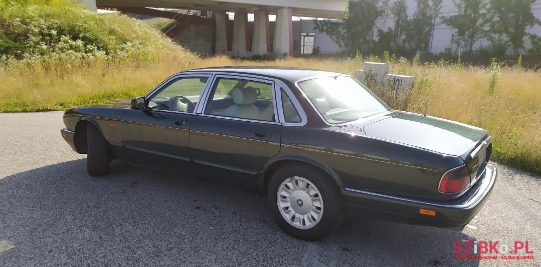 1997' Jaguar XJ photo #5