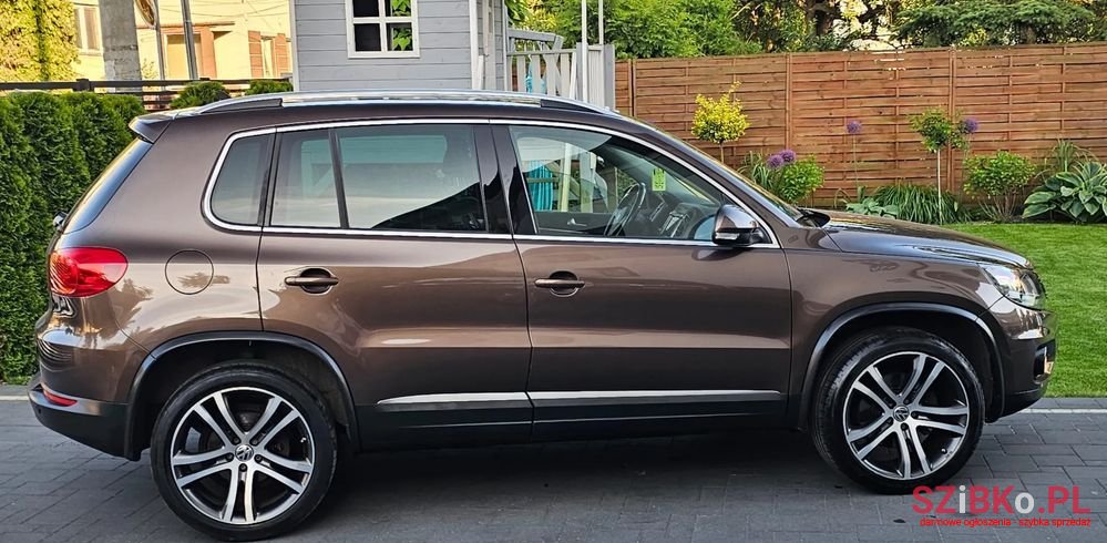 2012' Volkswagen Tiguan photo #4