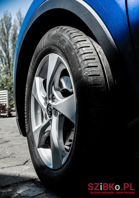 2019' Toyota C-Hr photo #2