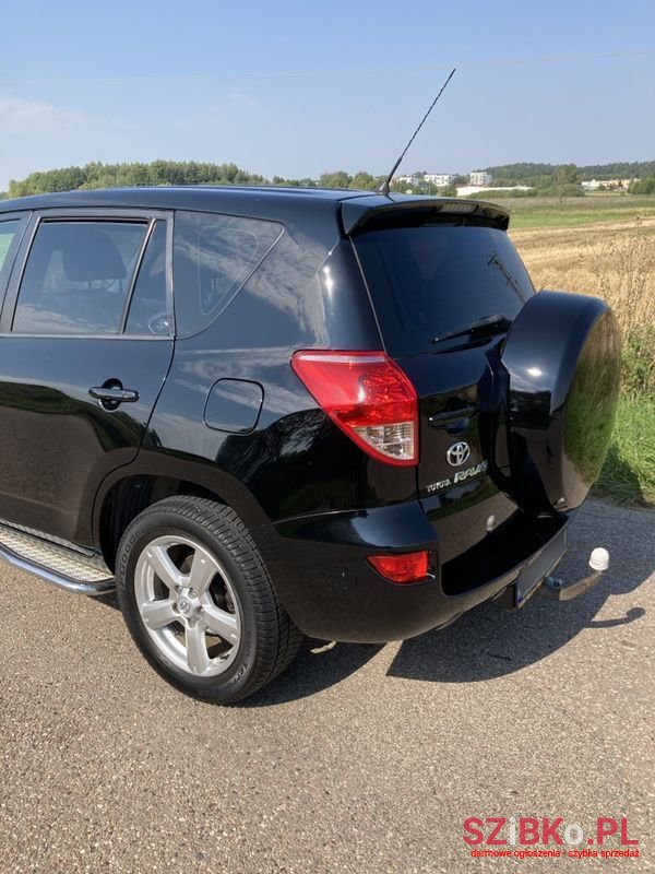 2006' Toyota RAV4 photo #3