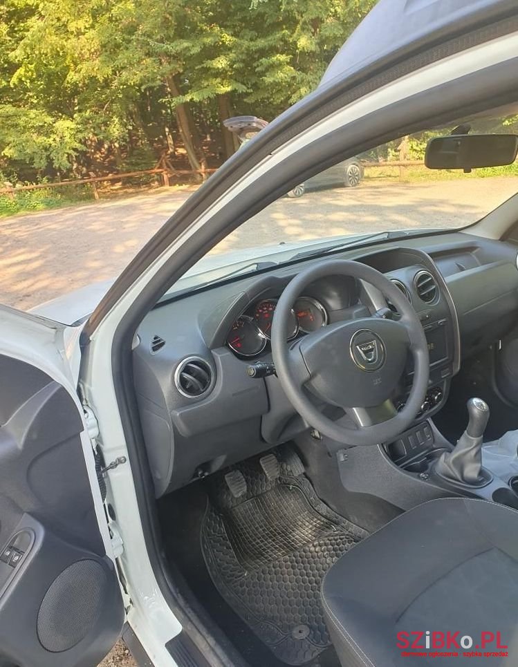 2014' Dacia Duster 1.6 photo #4