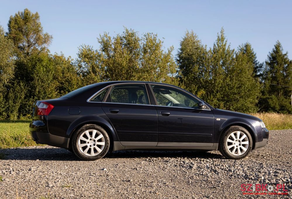2002' Audi A4 Limousine photo #2