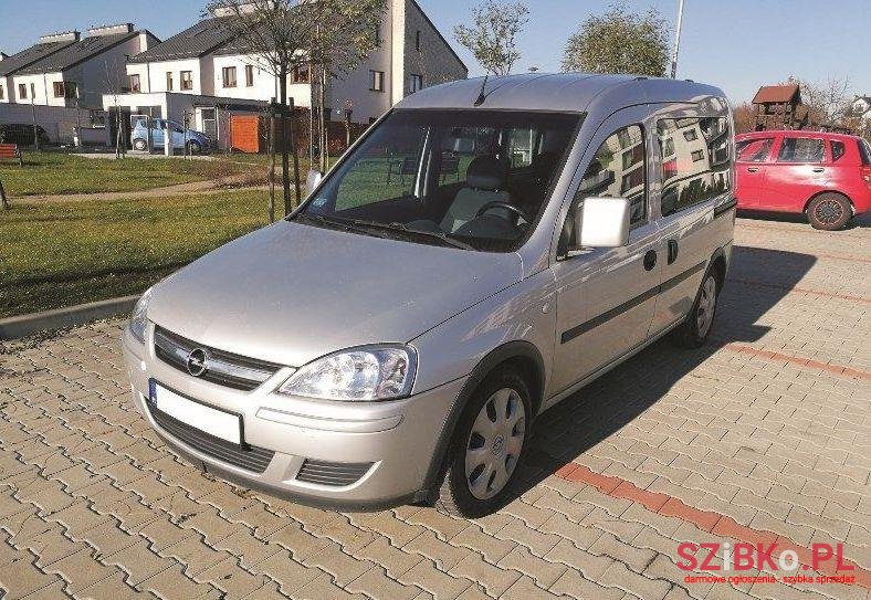 2008' Opel Combo photo #1