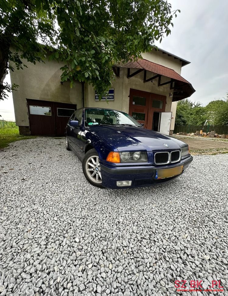 1995' BMW 3 Series 320I photo #1