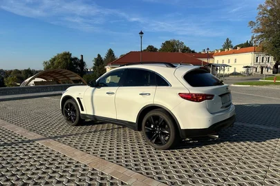 2014' Infiniti Q70 3.0D S