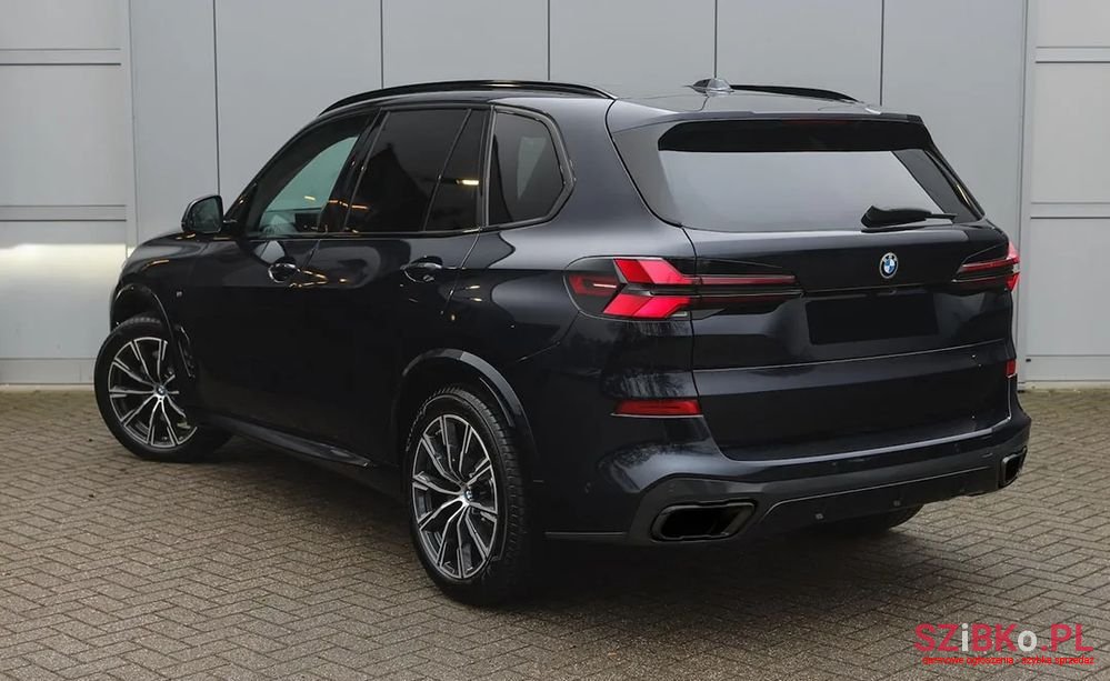 2024' BMW X5 photo #3