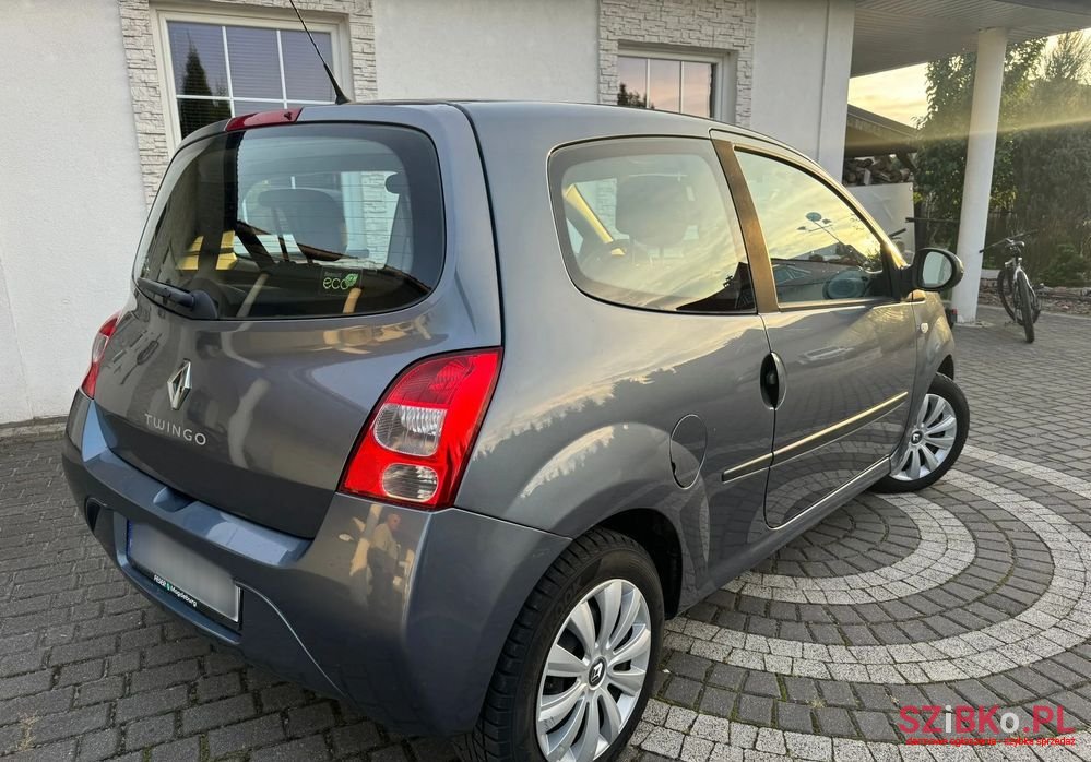 2008' Renault Twingo photo #2
