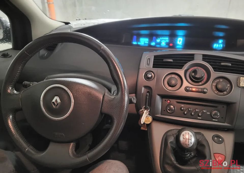 2007' Renault Scenic photo #5