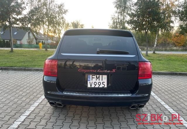 2004' Porsche Cayenne photo #5