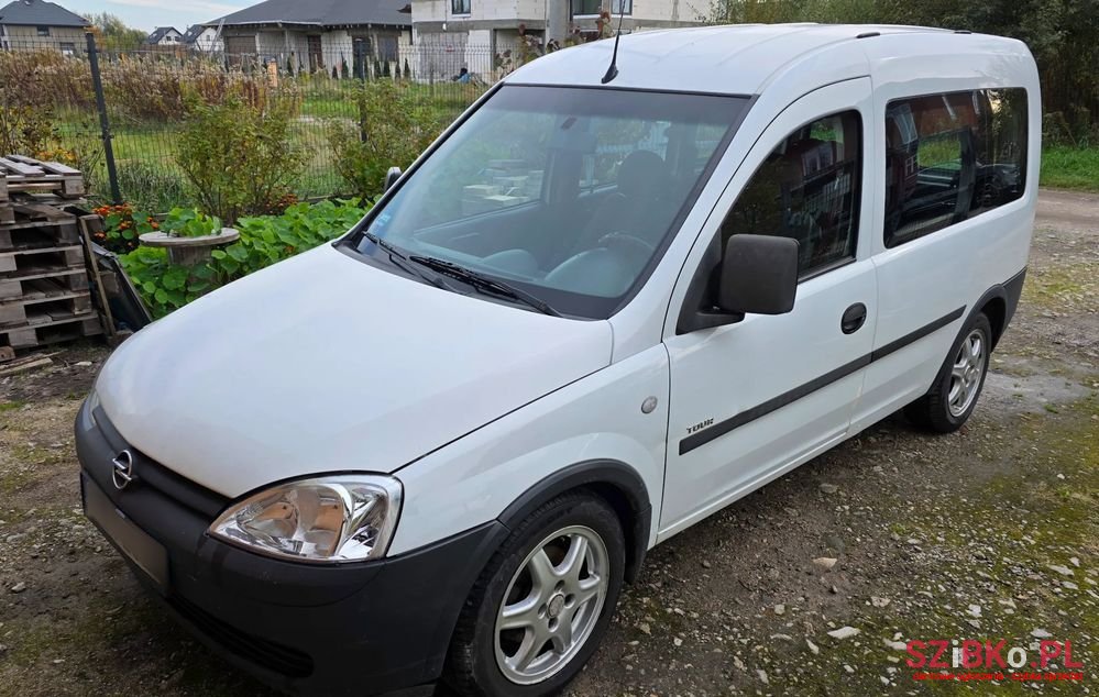 2003' Opel Combo Tour photo #1