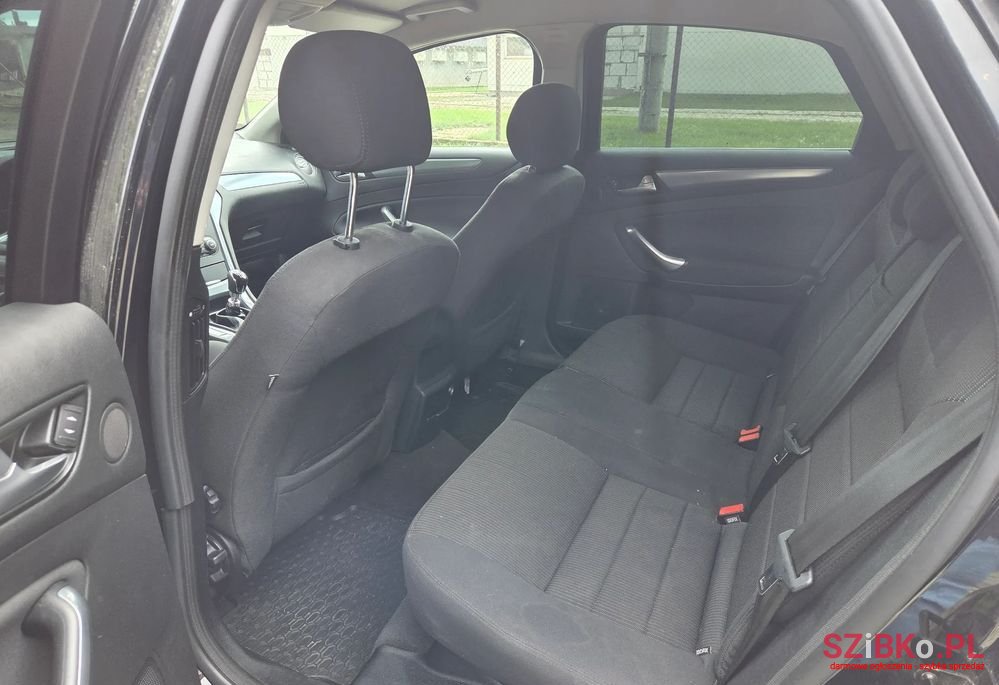 2011' Ford Mondeo 2.0 Tdci Titanium S photo #6