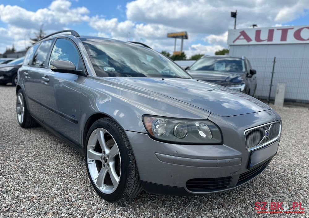 2006' Volvo V50 2.0D photo #1