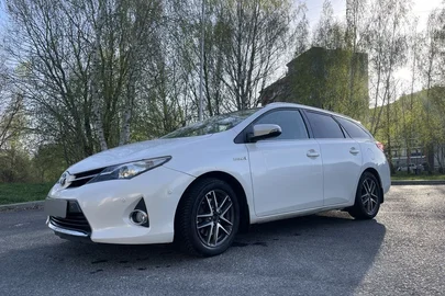 2014' Toyota Auris