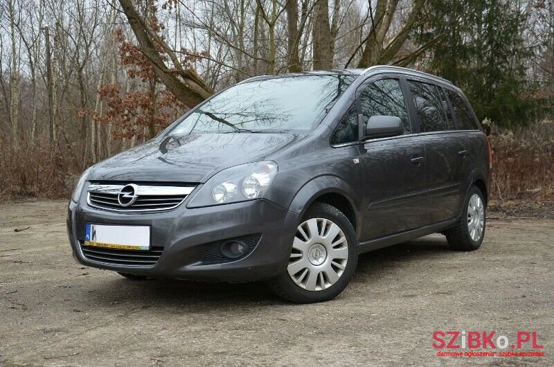 2012' Opel Zafira photo #2