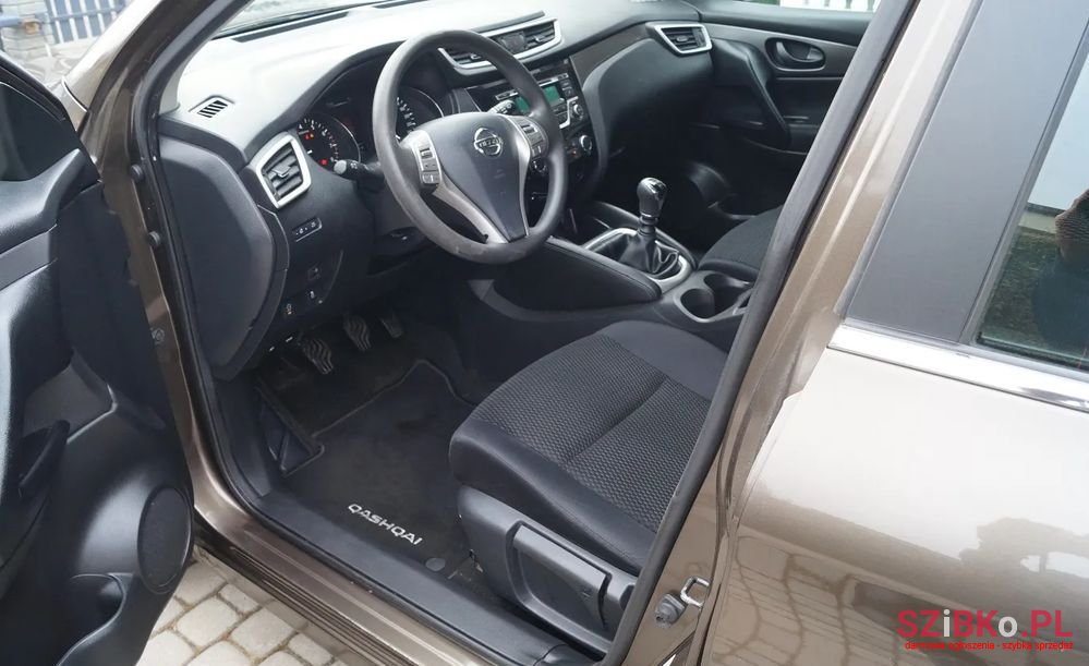 2016' Nissan Qashqai 1.2 Dig-T N-Vision photo #4