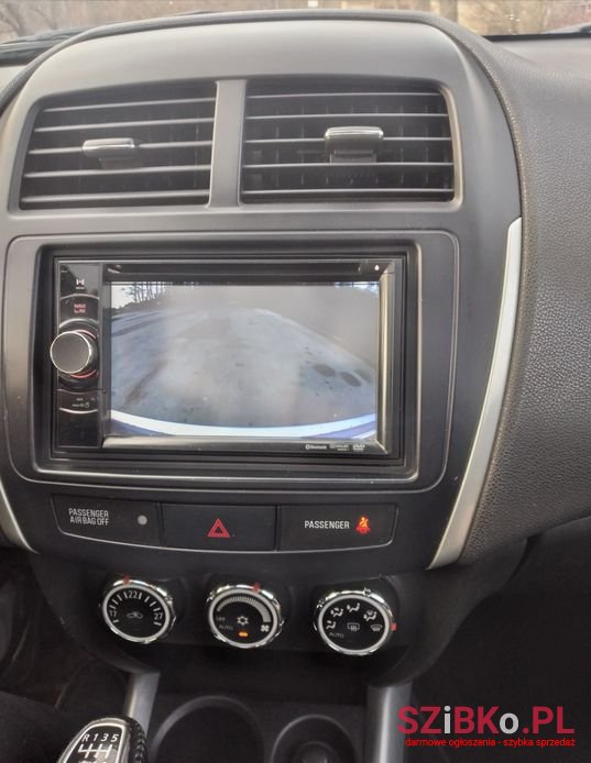 2014' Mitsubishi ASX photo #4