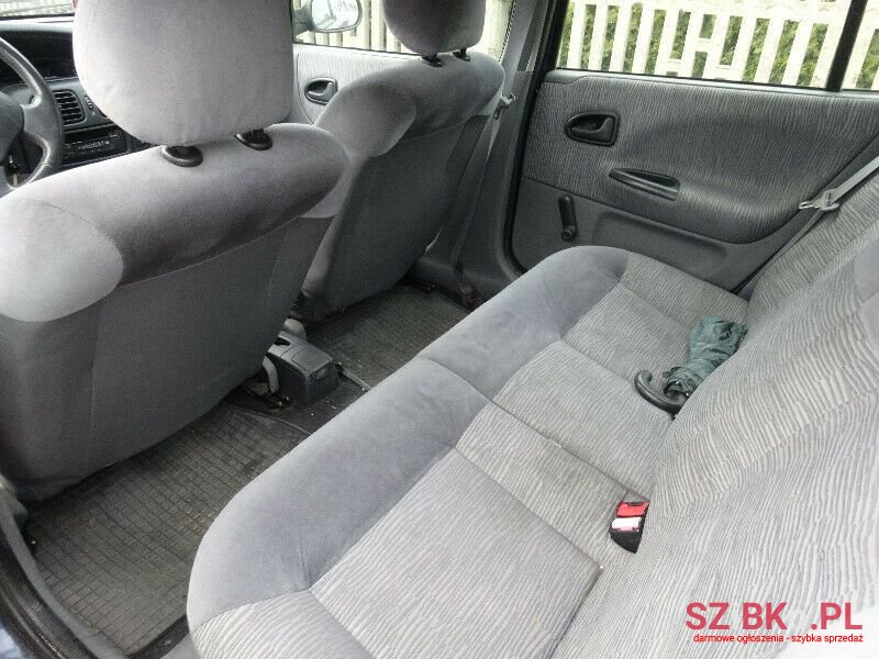 2001' Renault Megane photo #5