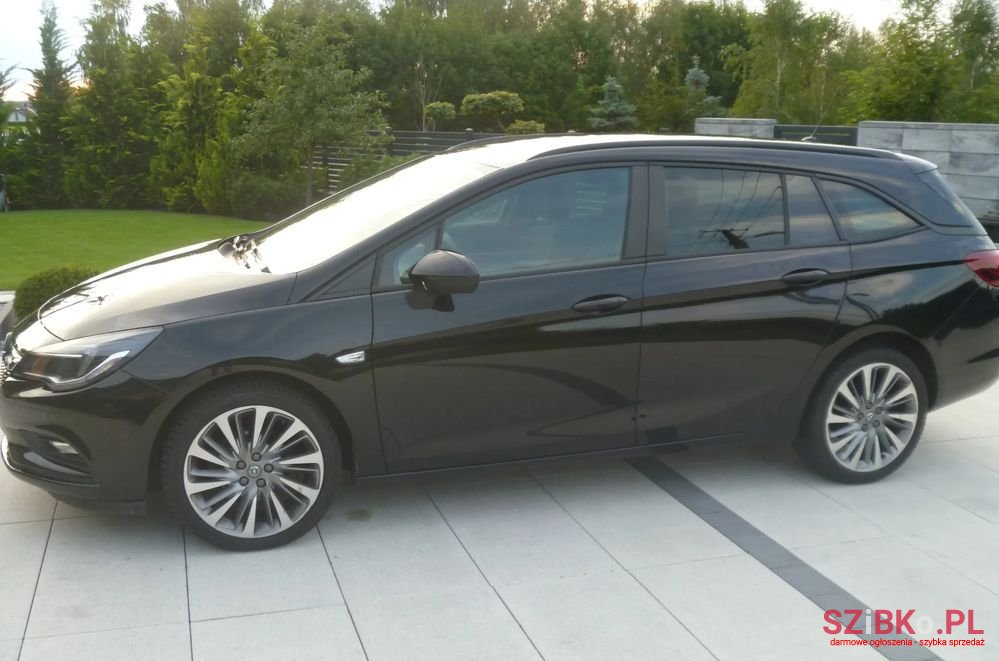 2019' Opel Astra photo #5