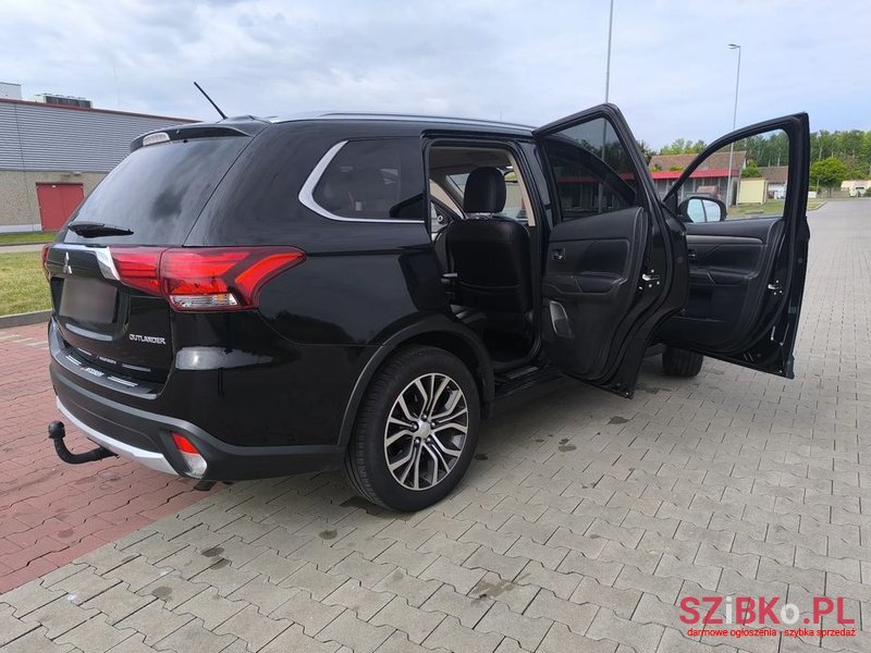 2016' Mitsubishi Outlander 2.0 Intense + 4Wd Cvt photo #2