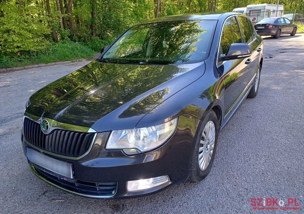 2008' Skoda Superb 2.0 Tdi Elegance photo #3