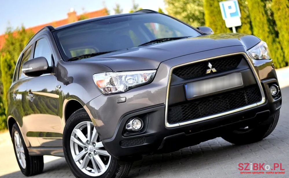 2011' Mitsubishi ASX photo #1