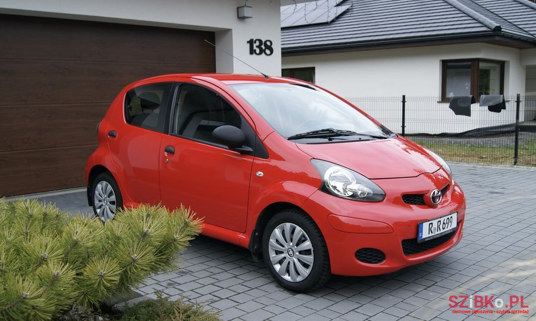 2009' Toyota Aygo photo #1