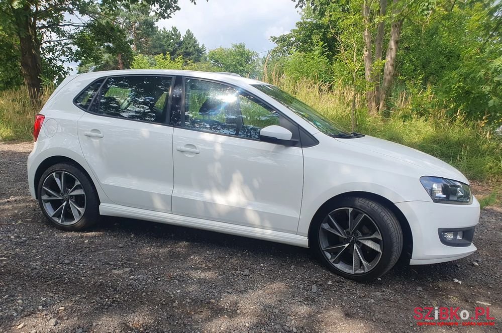 2012' Volkswagen Polo photo #1