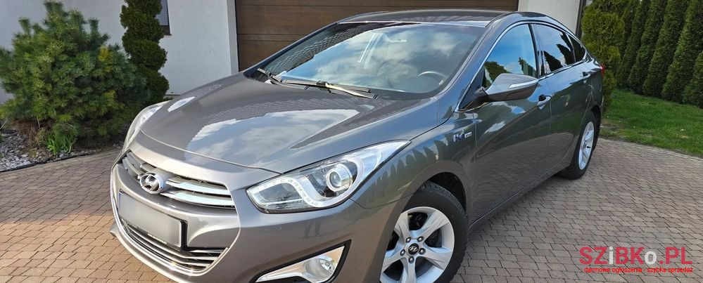 2012' Hyundai i40 photo #2