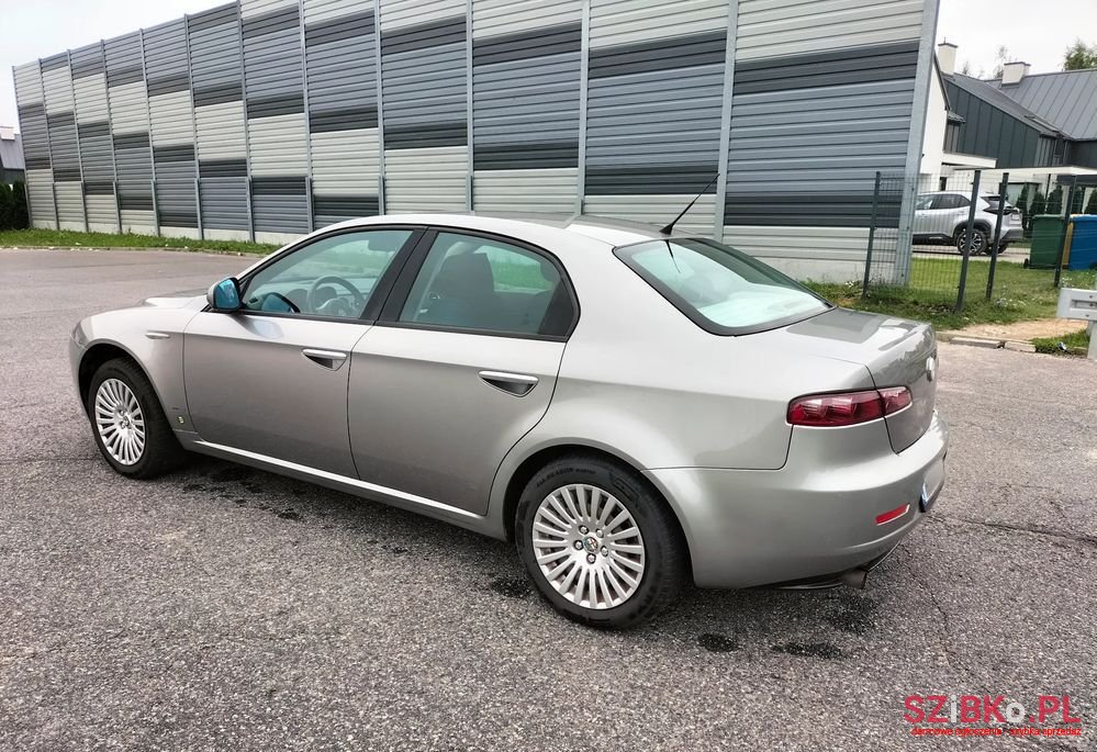 2008' Alfa Romeo 159 photo #4