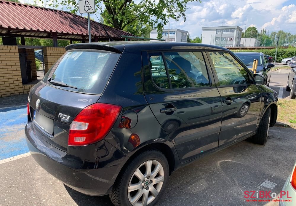 2009' Skoda Fabia photo #2