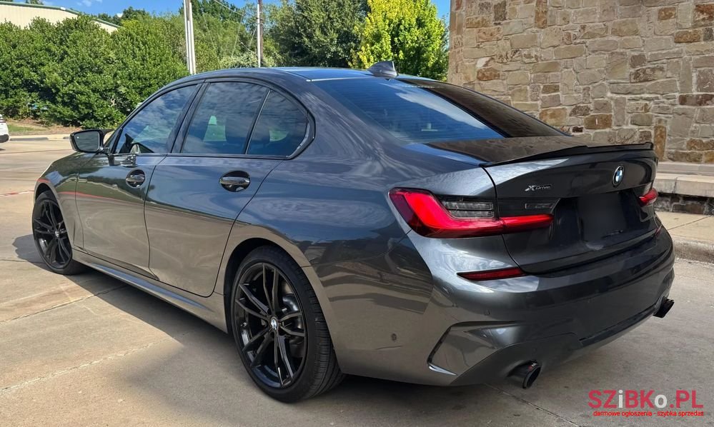 2020' BMW 3 Series 330I Xdrive M Sport photo #5
