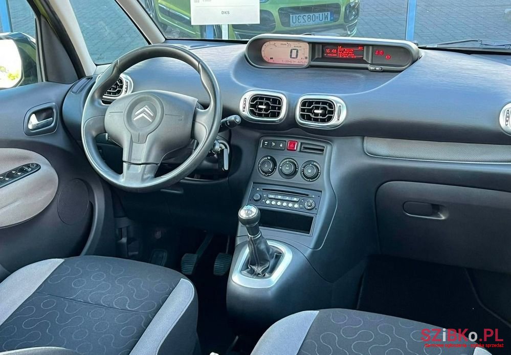 2012' Citroen C3 Picasso photo #6