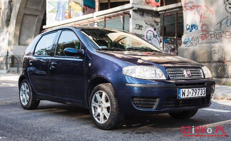 2009' Fiat Punto photo #2