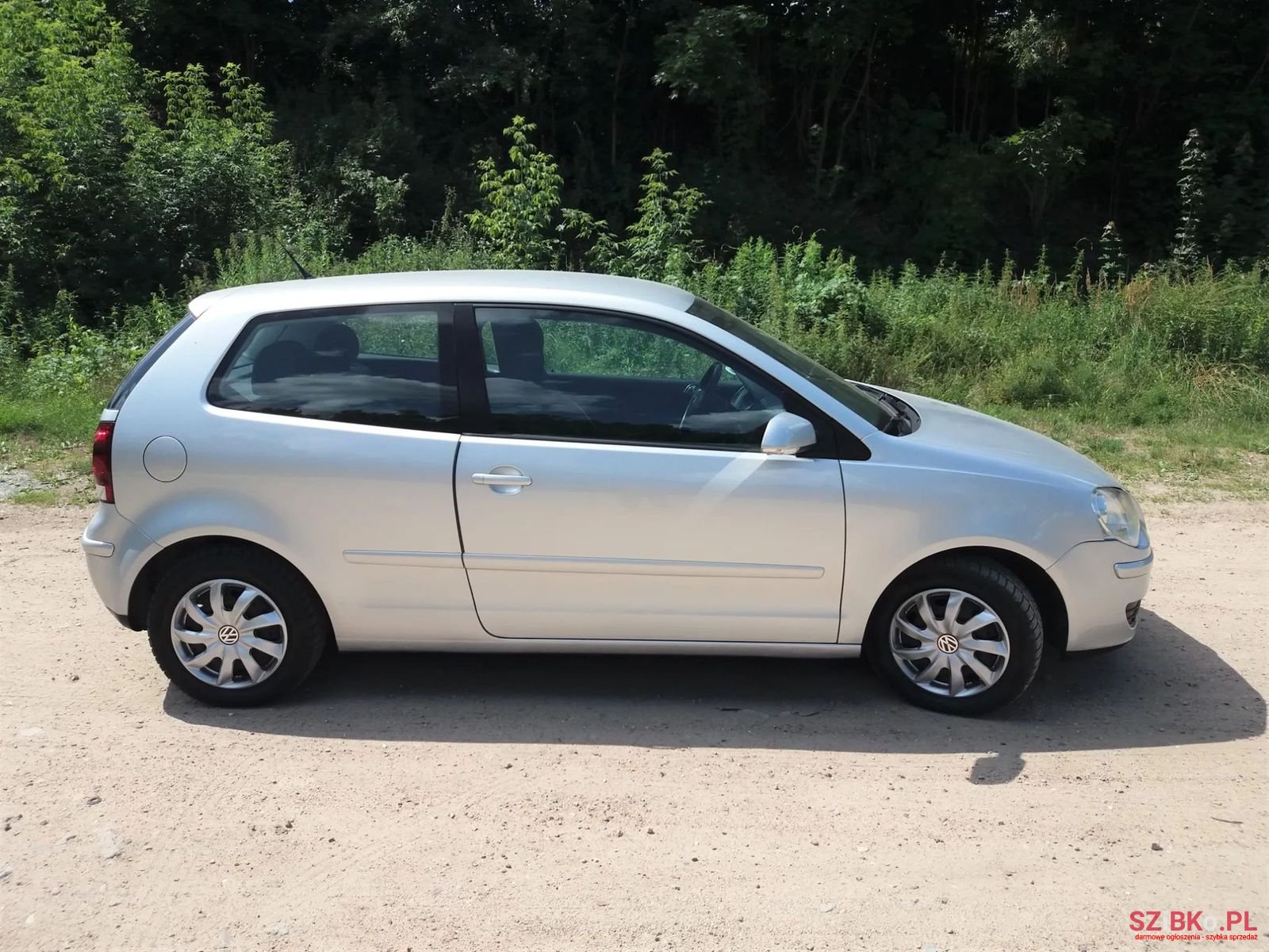 2005' Volkswagen Polo photo #4