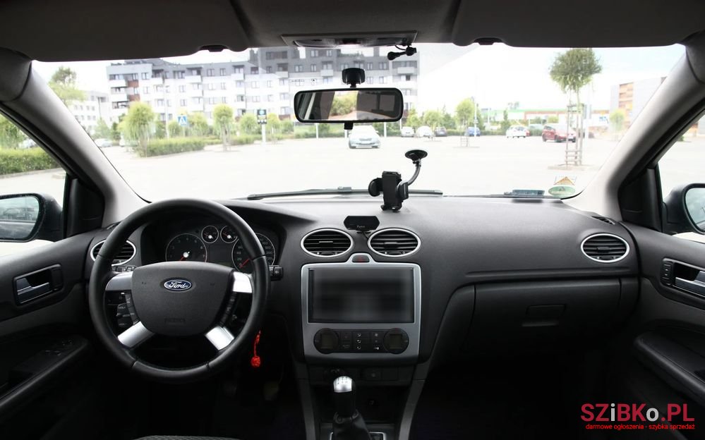 2005' Ford Focus 1.6 Trend photo #4