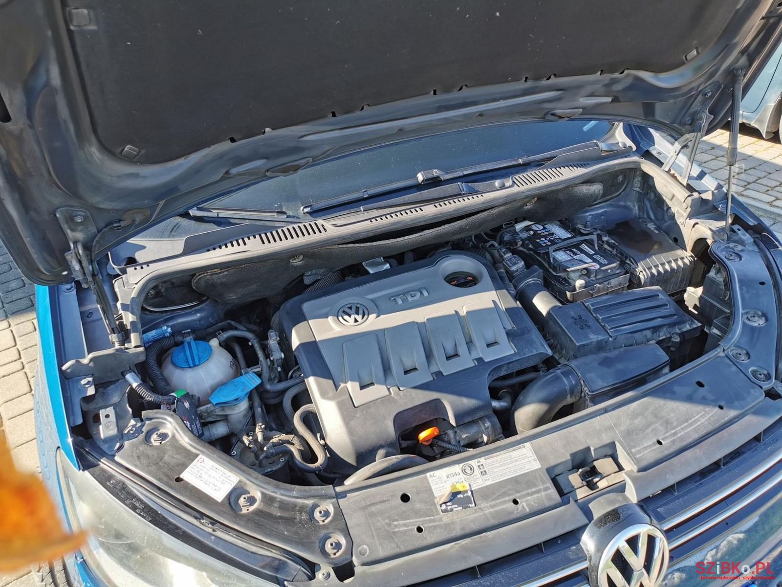 2012' Volkswagen Touran photo #5