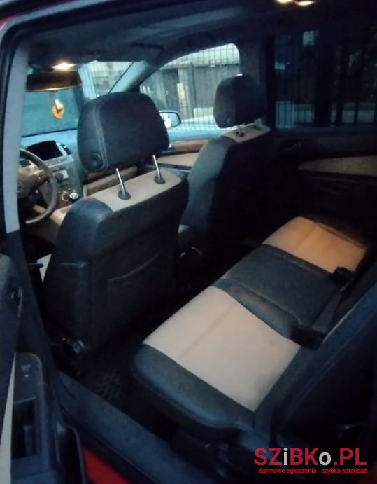 2007' Opel Zafira photo #5