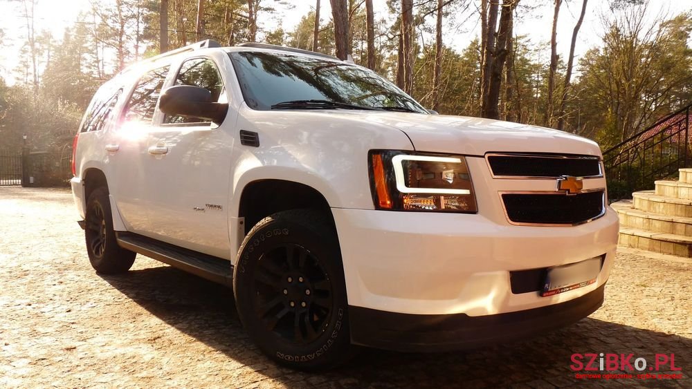 2009' Chevrolet Tahoe photo #2