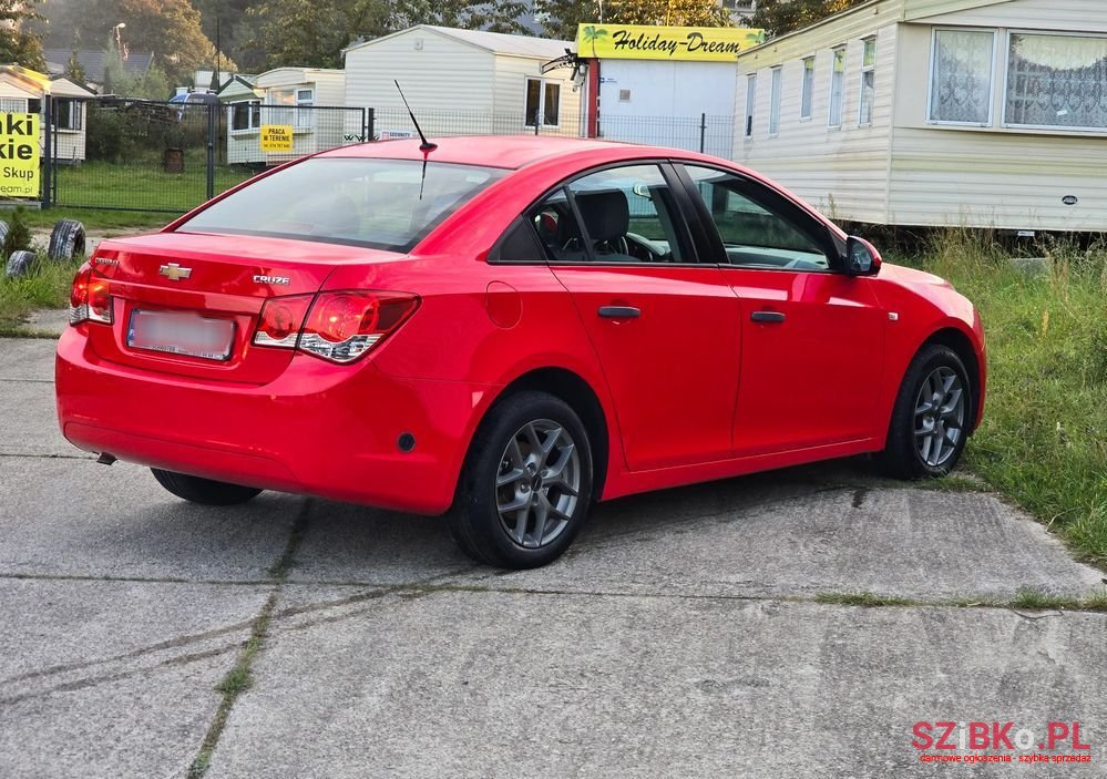 2010' Chevrolet Cruze 1.6 Base photo #4
