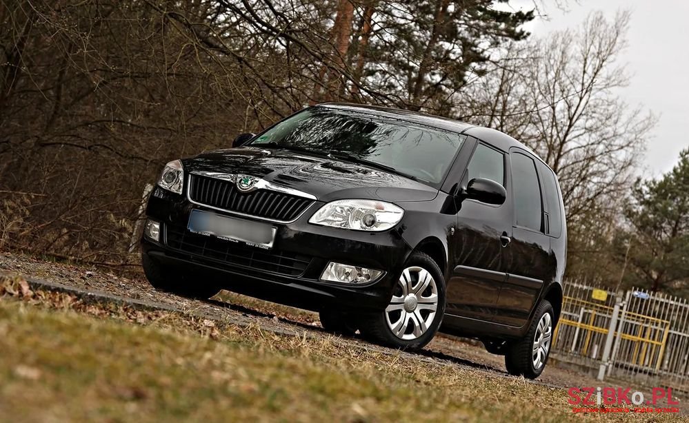 2011' Skoda Roomster photo #2