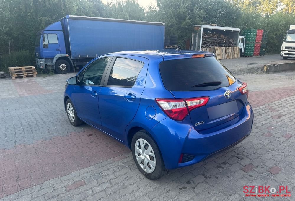 2019' Toyota Yaris 1.5 Premium photo #6