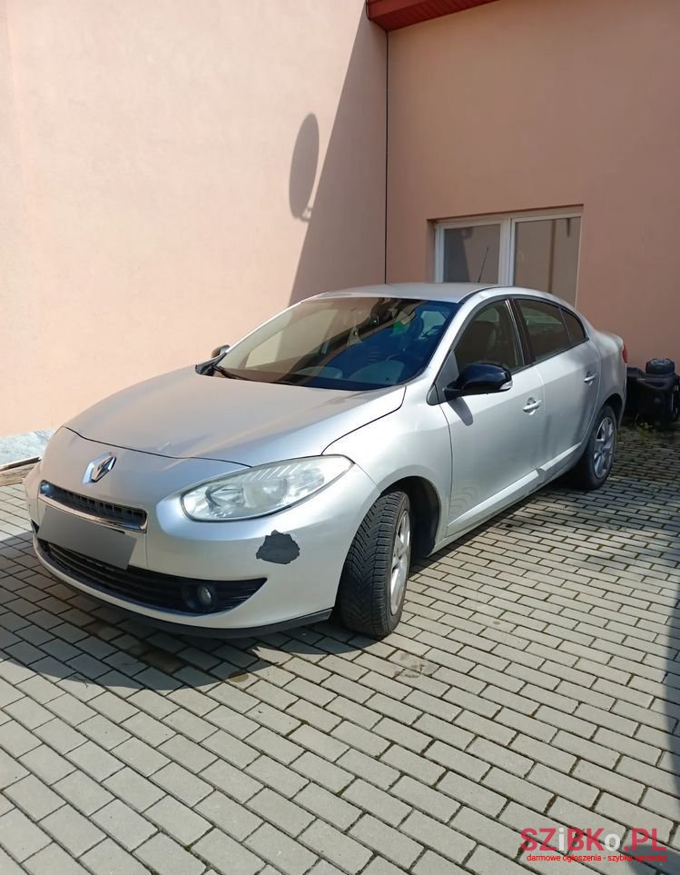 2012' Renault Fluence photo #3